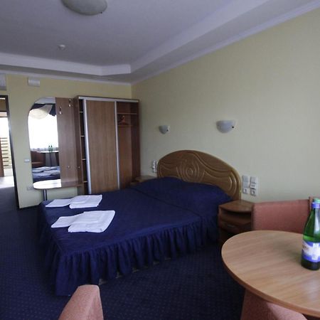 Karpaty Hotel Jaremcse Kültér fotó